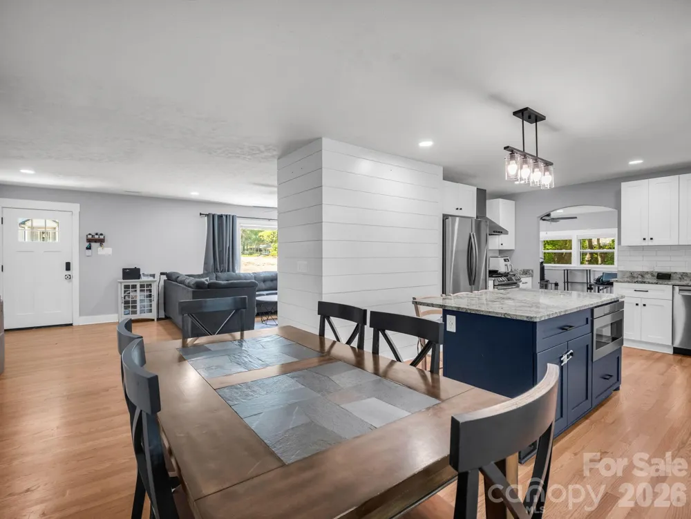 3208 Florida Drive Hendersonville, NC 28792