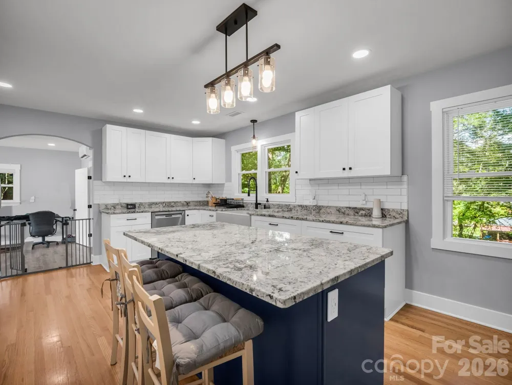 3208 Florida Drive Hendersonville, NC 28792