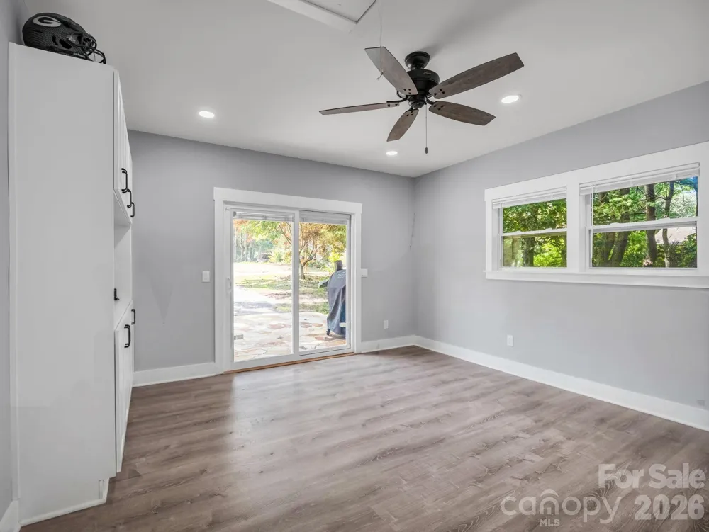 3208 Florida Drive Hendersonville, NC 28792
