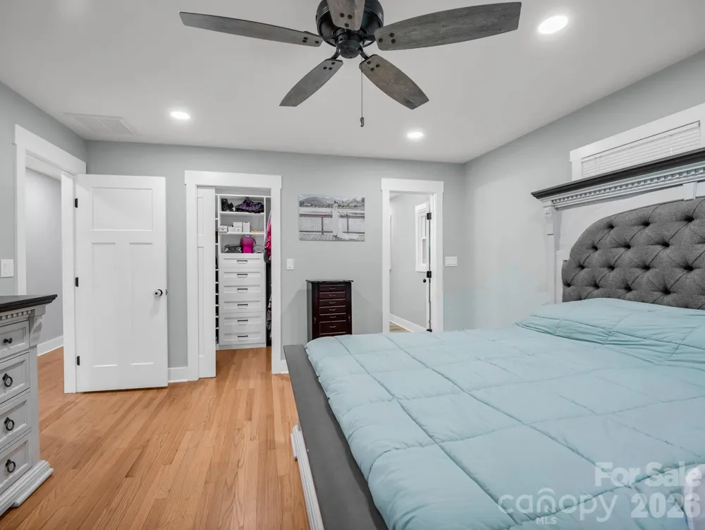 3208 Florida Drive Hendersonville, NC 28792