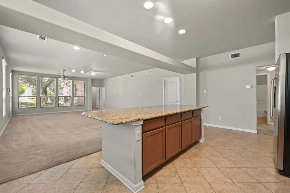 4032 Mather Kyle, TX 78640