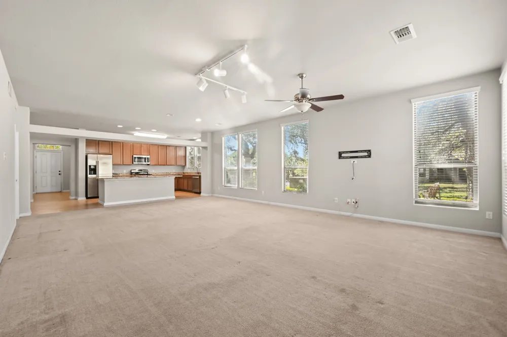 4032 Mather Kyle, TX 78640