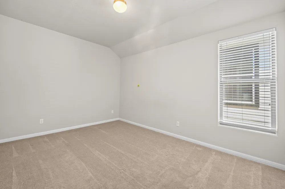 4032 Mather Kyle, TX 78640
