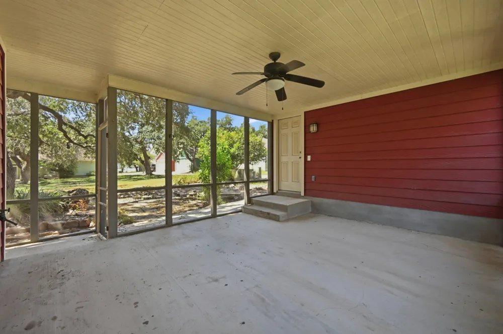 4032 Mather Kyle, TX 78640