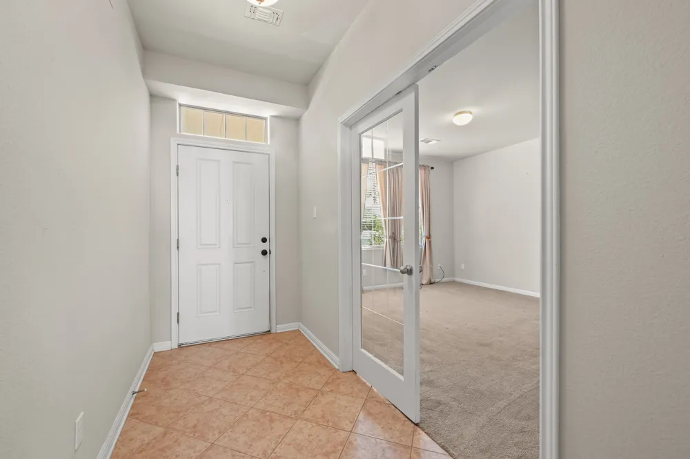 4032 Mather Kyle, TX 78640