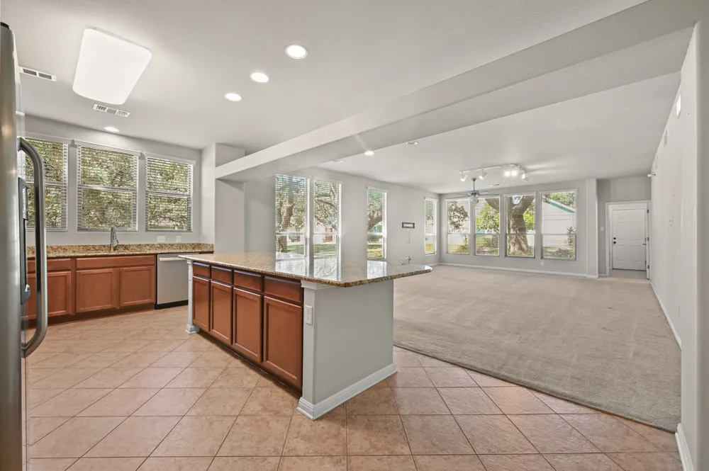 4032 Mather Kyle, TX 78640