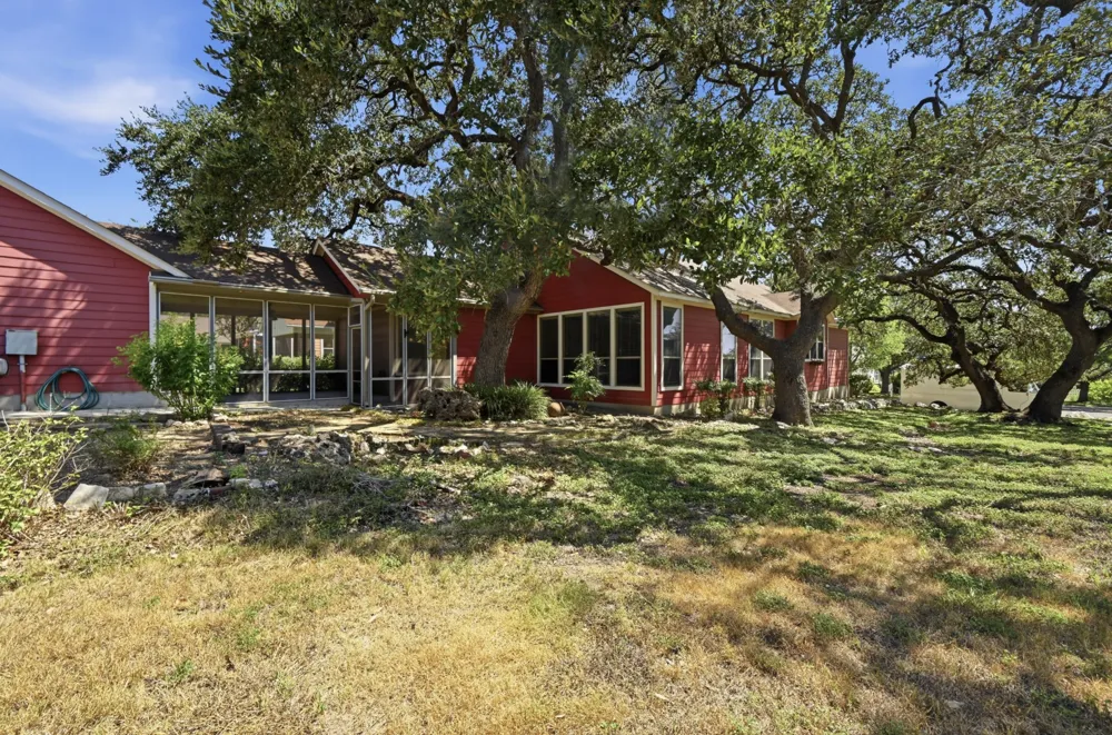 4032 Mather Kyle, TX 78640