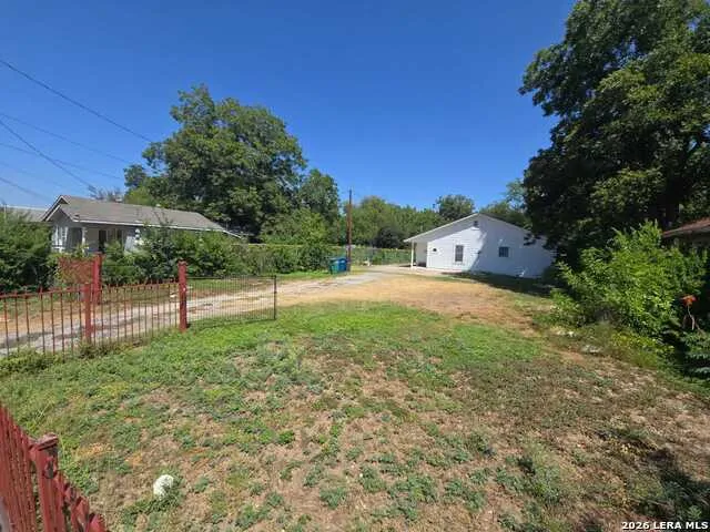 435 Hazel St. San Antonio, TX 78207