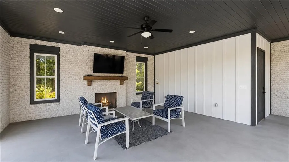 495 Ashbury Drive Roswell, GA 30076