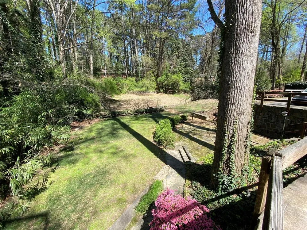 2073 E Roxboro Road NE #B Brookhaven, GA 30324