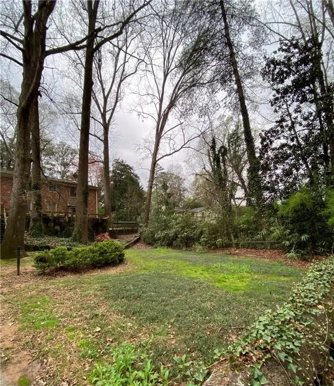 2073 E Roxboro Road NE #B Brookhaven, GA 30324