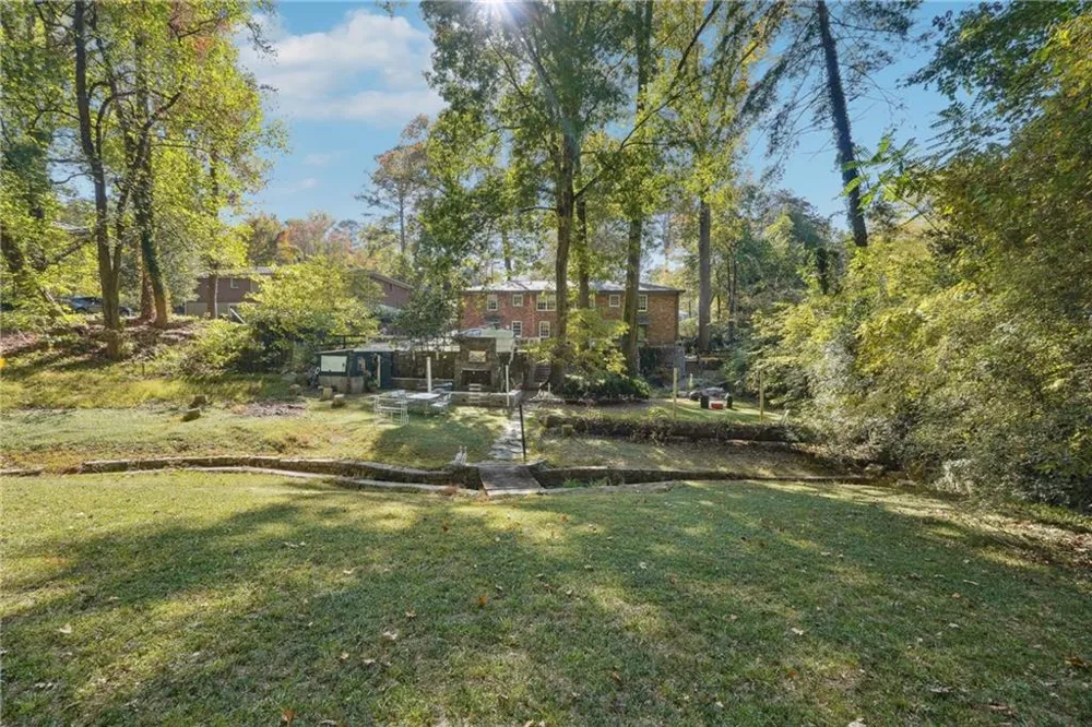 2073 E Roxboro Road NE #B Brookhaven, GA 30324