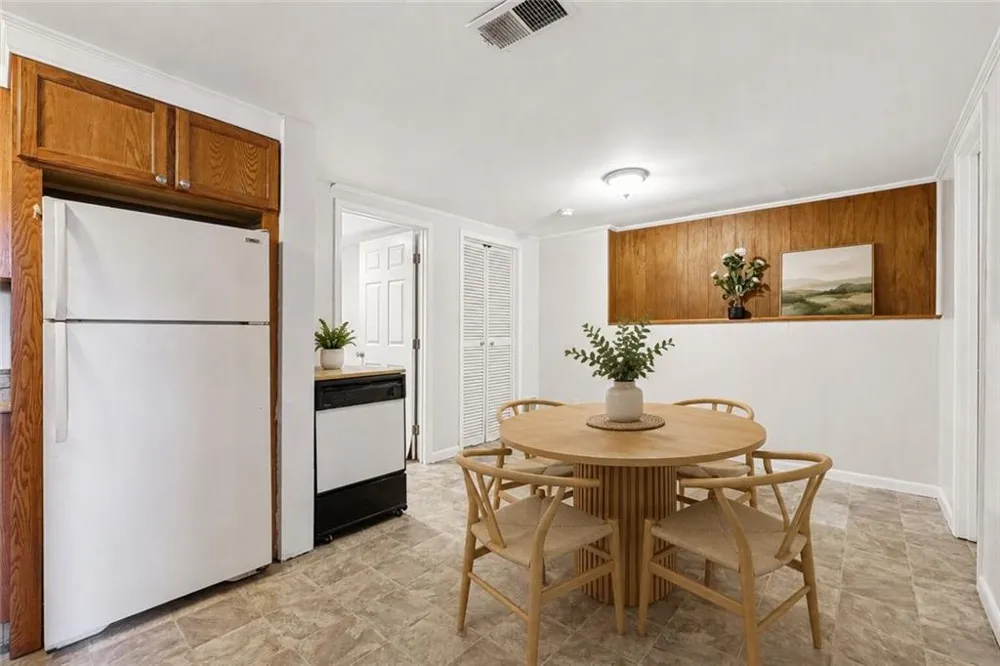 2073 E Roxboro Road NE #B Brookhaven, GA 30324