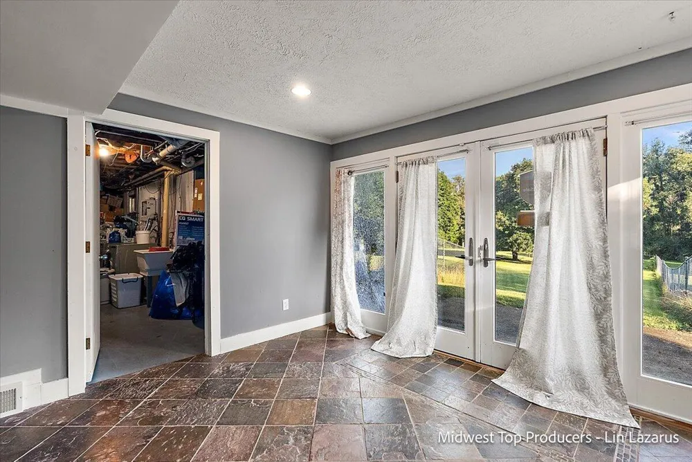 11152 Southbrook Drive Ceresco, MI 49033