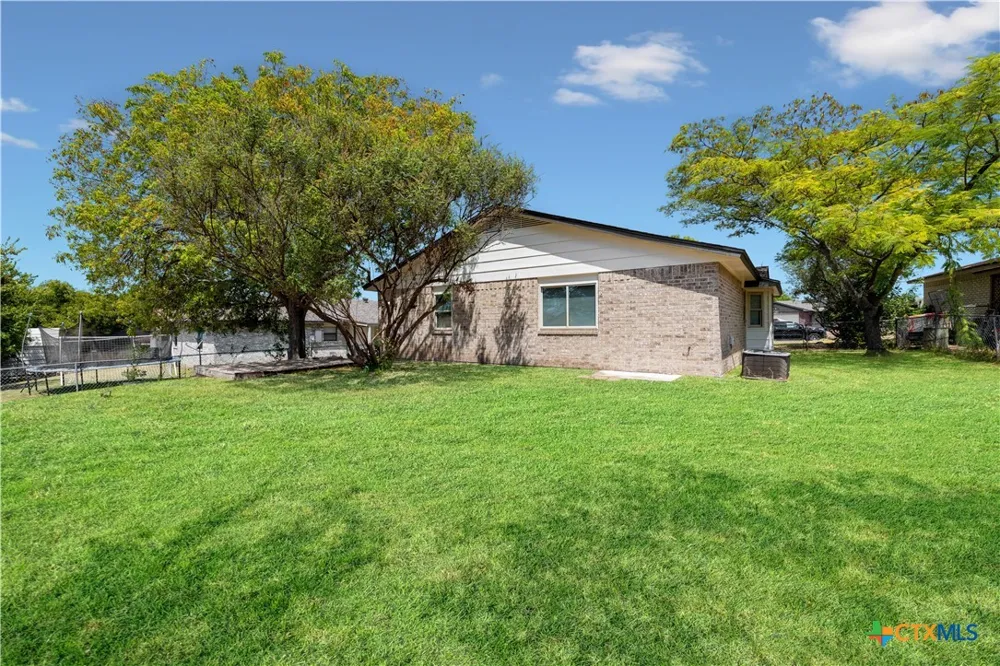 2808 Schwald Road Killeen, TX 76543
