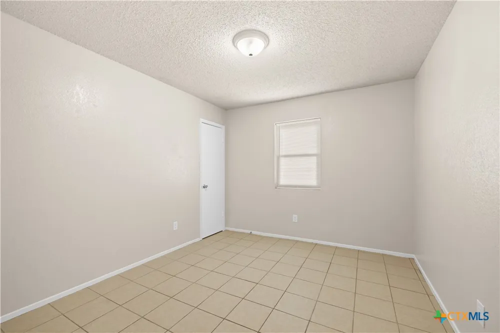 2808 Schwald Road Killeen, TX 76543