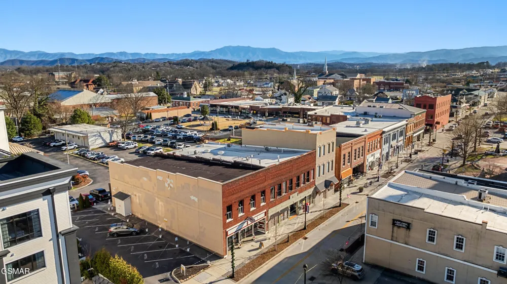 118 Court Avenue #6 Sevierville, TN 37862