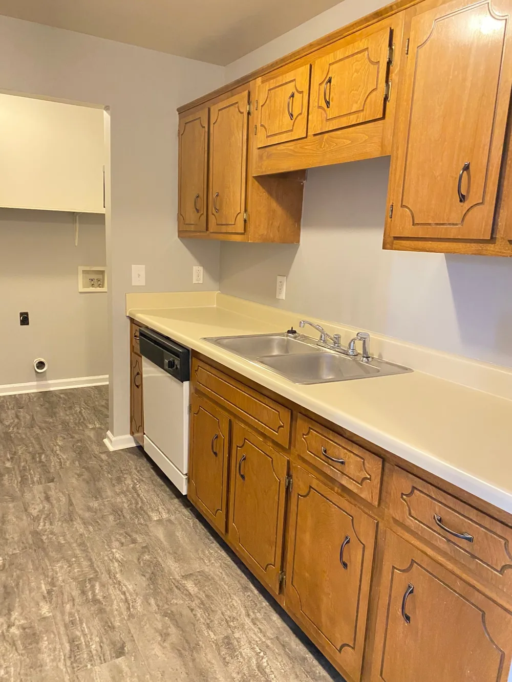 3885 Northeast Dr #B Clarksville, TN 37040
