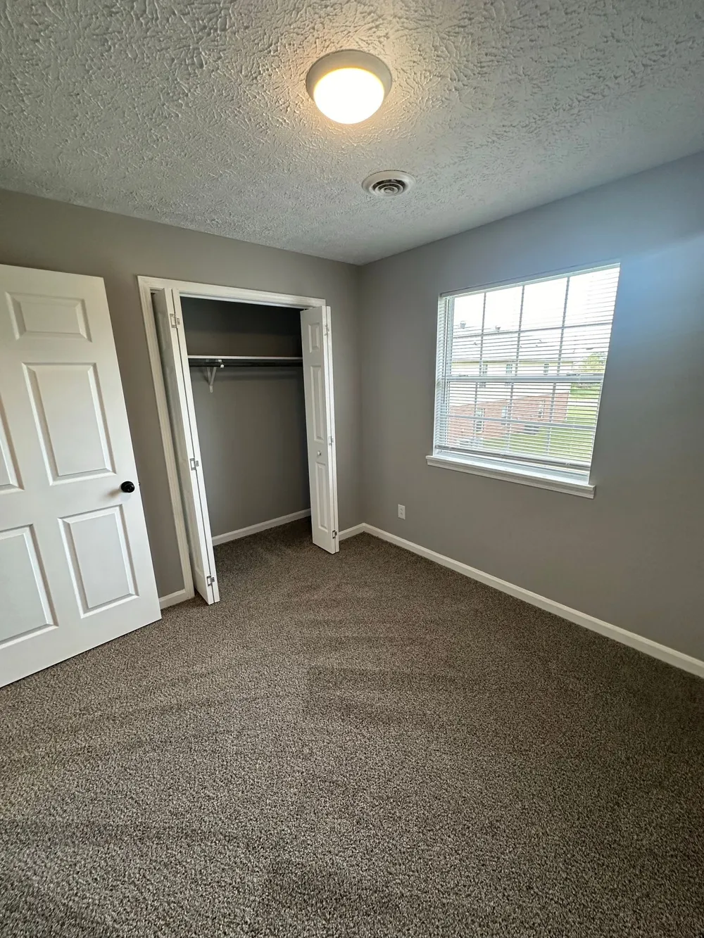 3885 Northeast Dr #B Clarksville, TN 37040