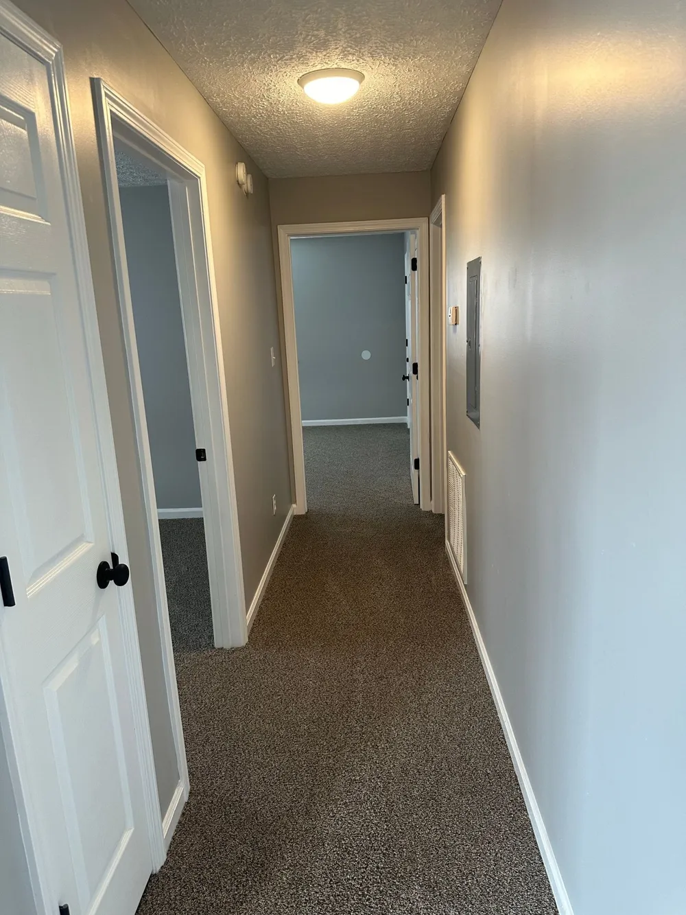 3885 Northeast Dr #B Clarksville, TN 37040
