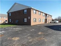 3885 Northeast Dr #B Clarksville, TN 37040