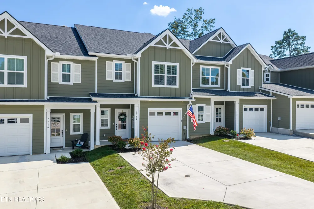 7364 Sun Blossom Lane Knoxville, TN 37924