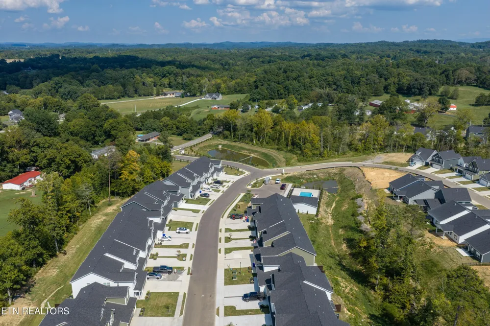 7364 Sun Blossom Lane Knoxville, TN 37924