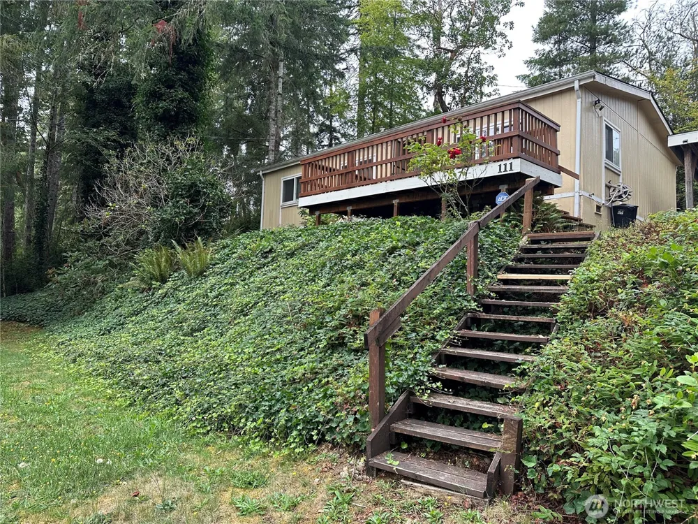 111 E Woodlane Drive Grapeview, WA 98546