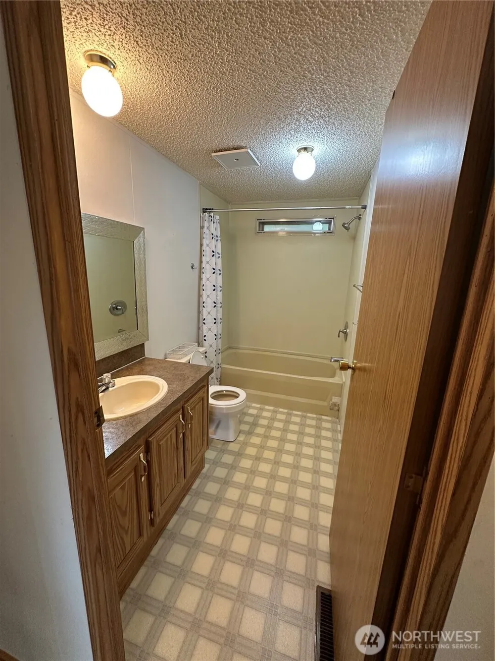111 E Woodlane Drive Grapeview, WA 98546
