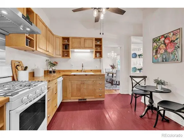 352 Collyer Street Longmont, CO 80501