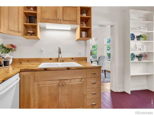 352 Collyer Street Longmont, CO 80501
