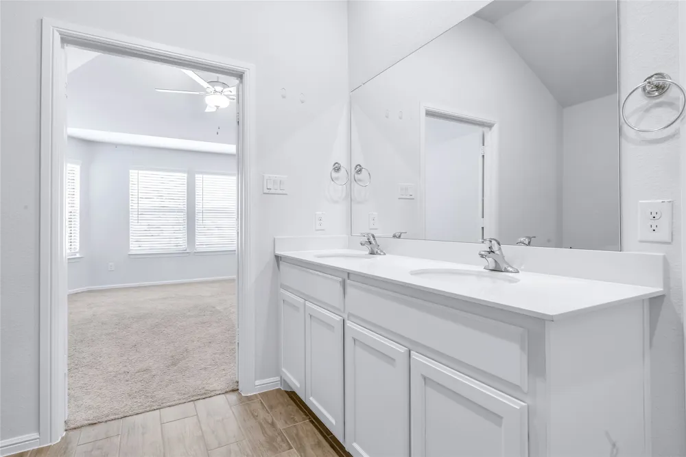1136 Aragon Trail Mesquite, TX 75149