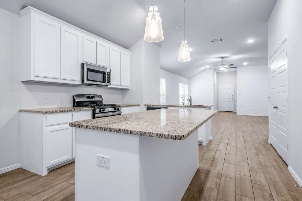 1136 Aragon Trail Mesquite, TX 75149