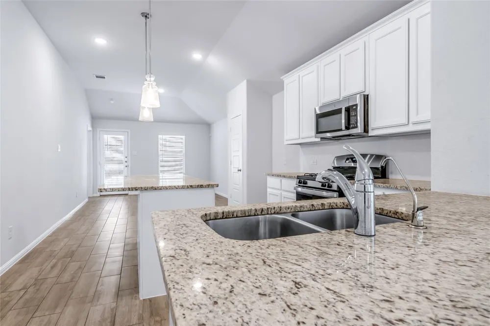 1136 Aragon Trail Mesquite, TX 75149