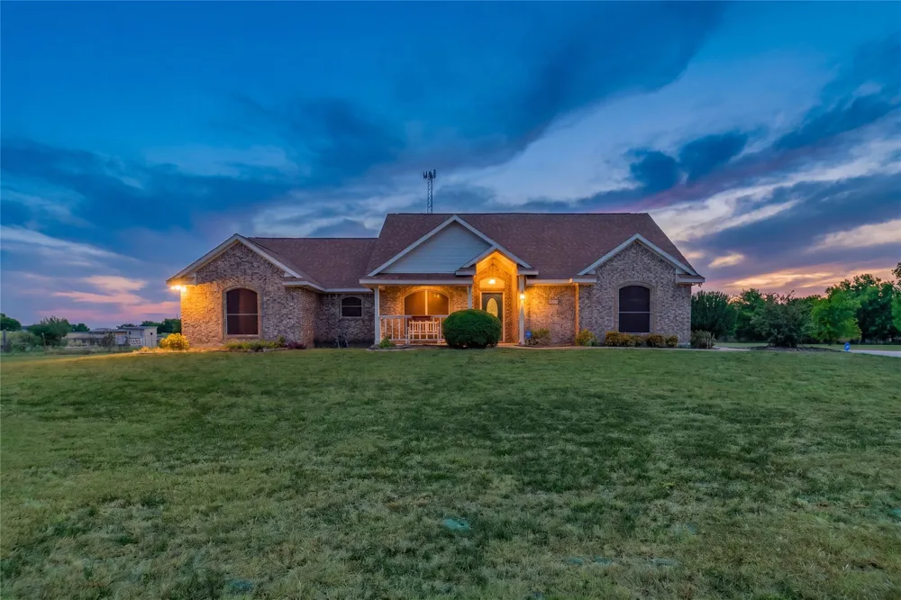 8019 Irma Drive Royse City, TX 75189
