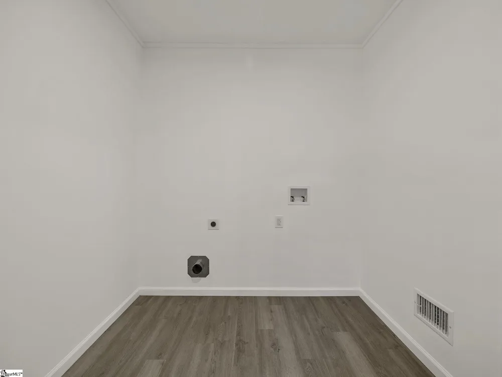 255 Hazelwood Avenue Spartanburg, SC 29302