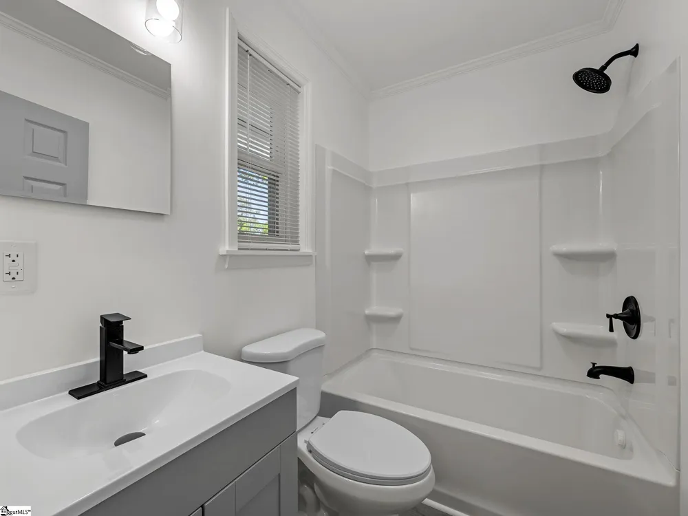 255 Hazelwood Avenue Spartanburg, SC 29302