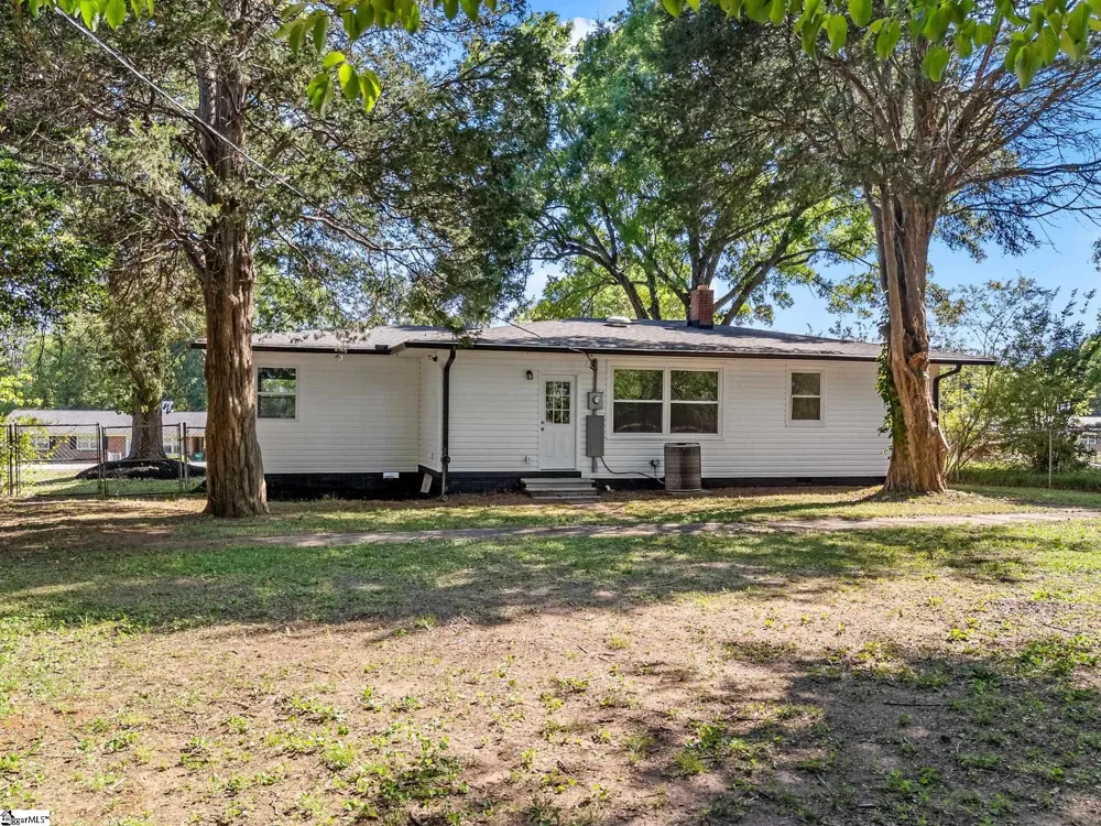 255 Hazelwood Avenue Spartanburg, SC 29302