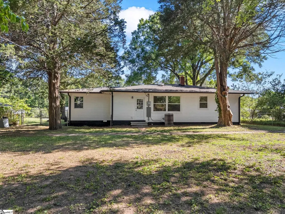 255 Hazelwood Avenue Spartanburg, SC 29302
