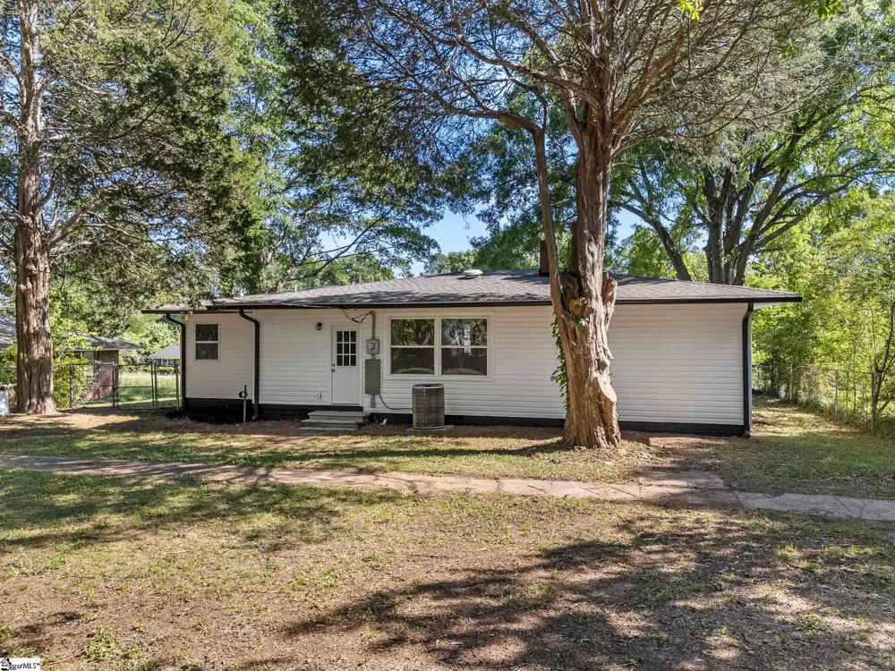 255 Hazelwood Avenue Spartanburg, SC 29302
