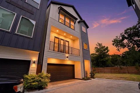 2306 Hoskins Drive #A