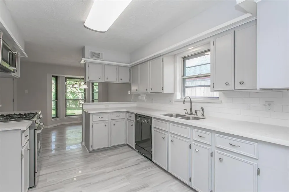 4219 Tuscarora Street Pasadena, TX 77504
