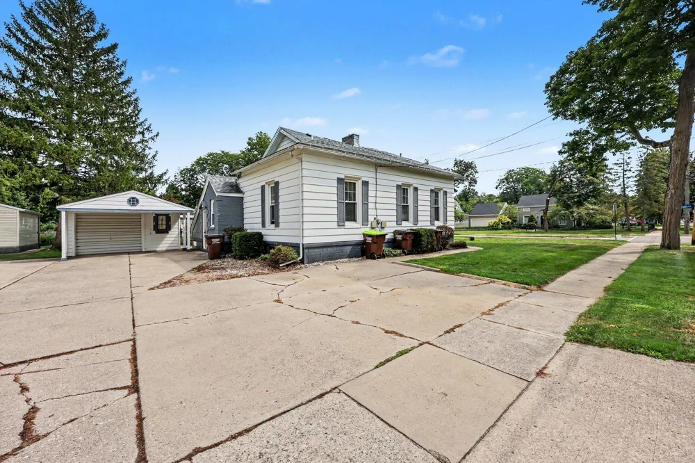 972 Michigan Avenue Adrian, MI 49221