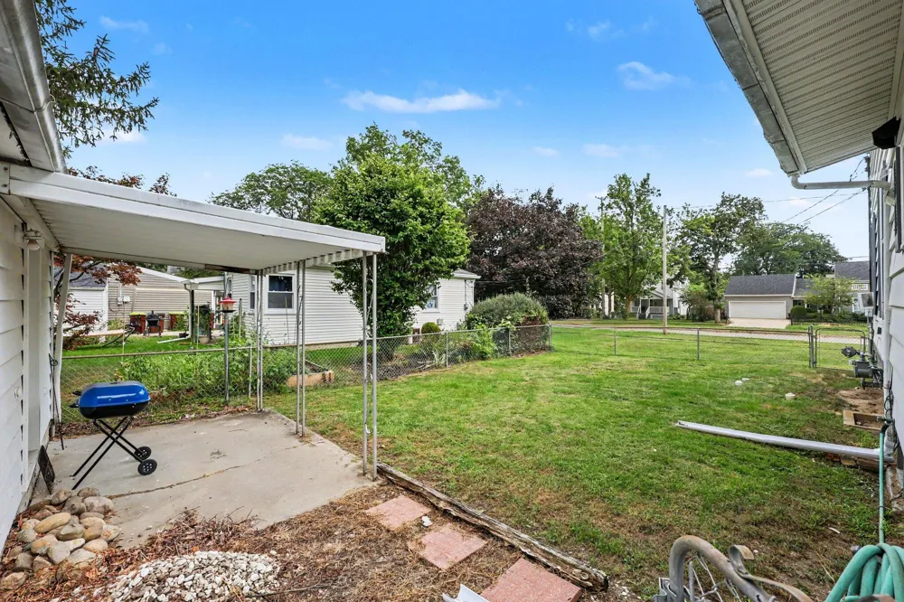 972 Michigan Avenue Adrian, MI 49221