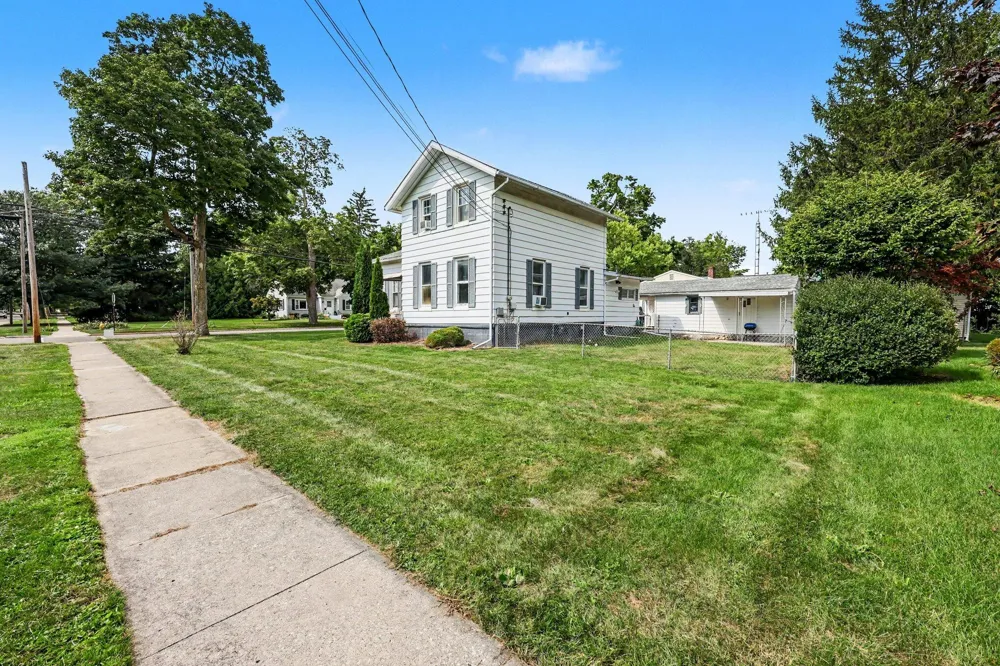 972 Michigan Avenue Adrian, MI 49221