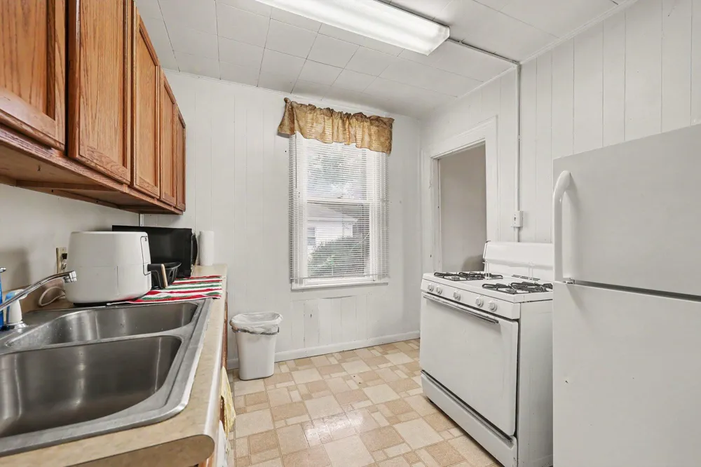 972 Michigan Avenue Adrian, MI 49221