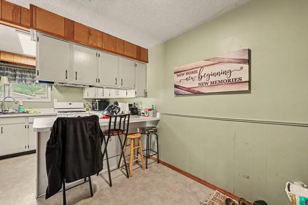 972 Michigan Avenue Adrian, MI 49221
