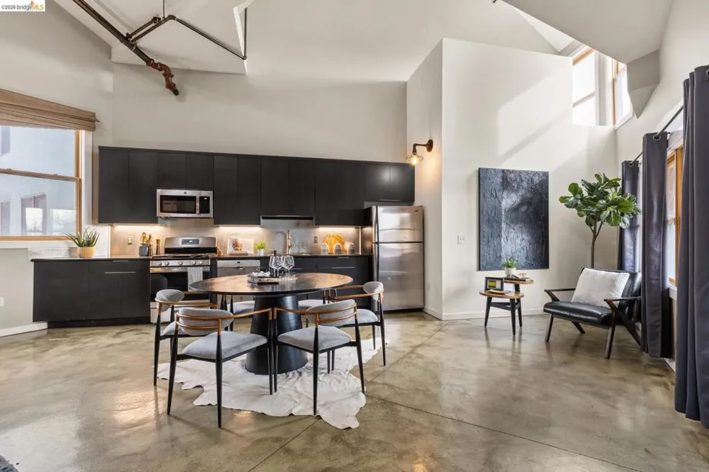 2875 Glascock #209 Oakland, CA 94601