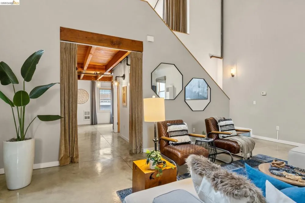 2875 Glascock #209 Oakland, CA 94601