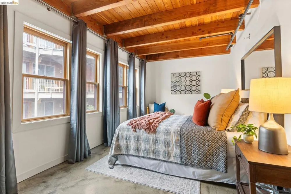 2875 Glascock #209 Oakland, CA 94601